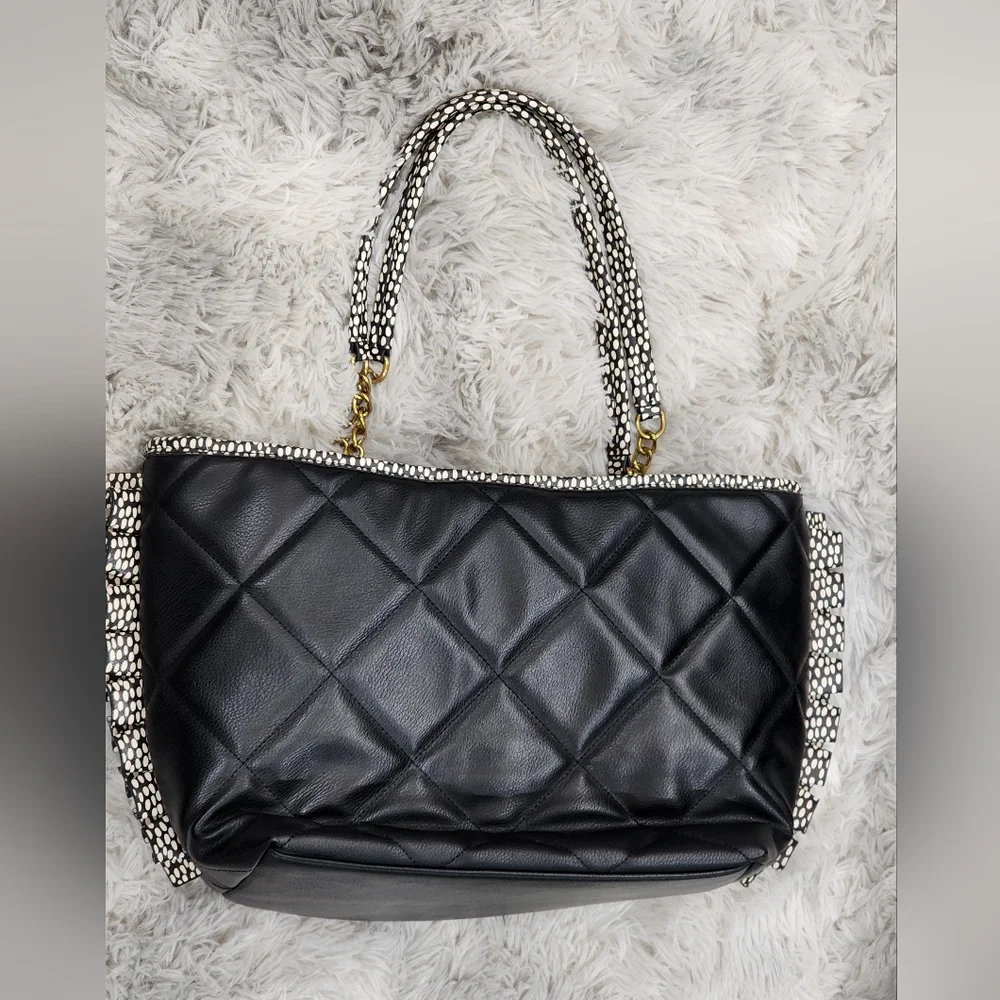 Betsey Johnson | Frenchie Bull Dog Bow Vegan Leather Quilted Tote | Black/White - Picture 6 of 14
